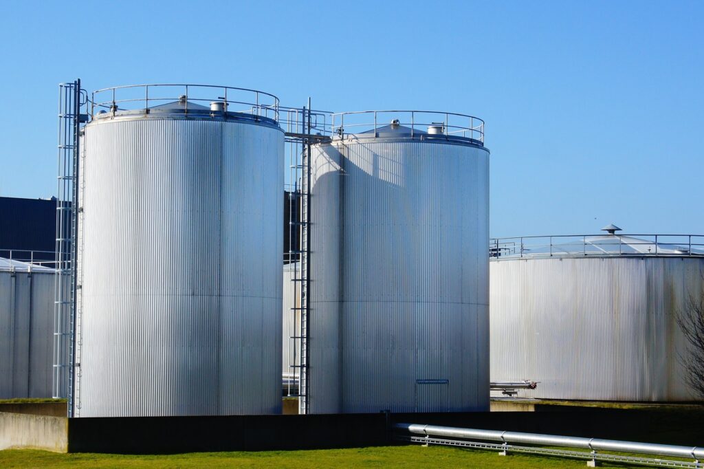 Investigating the Causes of Water Overflow from Tanks and How to Prevent It